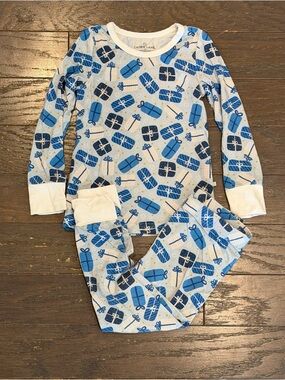 Caden Lane Bamboo Pajama Set 2T Blue Gift Print Holiday Hanukkah